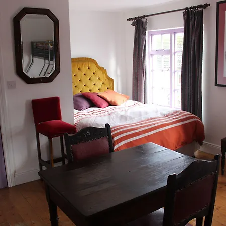 Artists House Pensionat 2*
